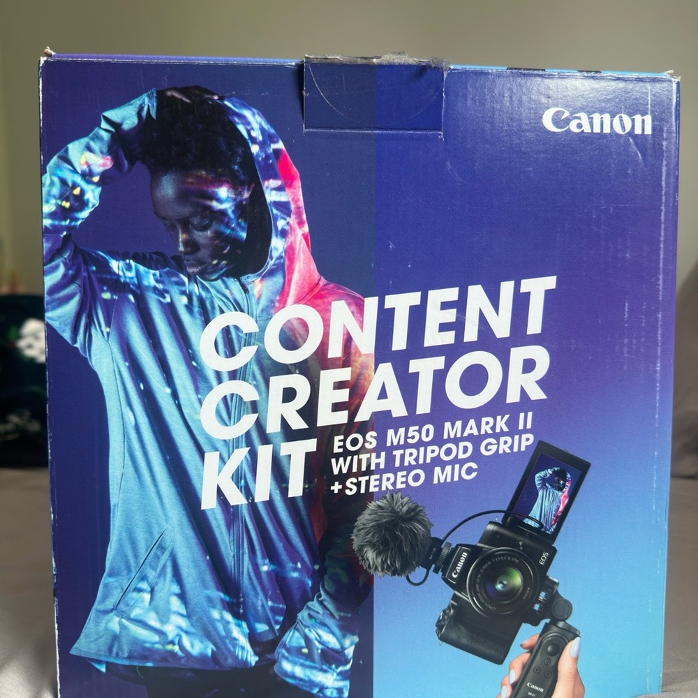 Canon Black Digital Camera for Content Creators